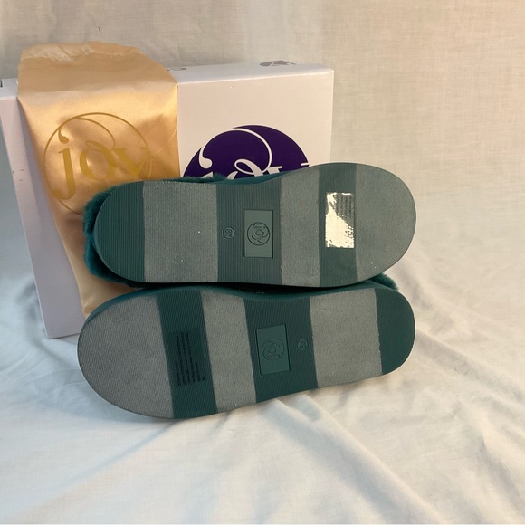 Joy Mangano Cozy Slippers size 8W - Picture 4 of 8